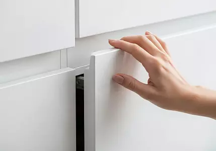 Какие доводчики для кухни лучше? Полный гид по выбору и регулировке
